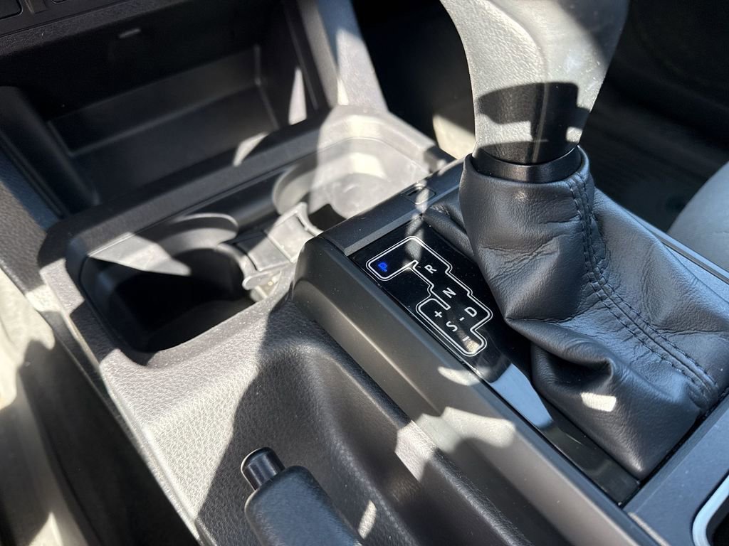Used 2022 Toyota Tacoma SR AWD/4WD image 23