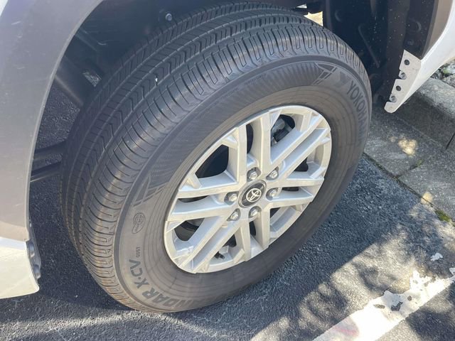 Used 2026 Toyota Tundra SR5 w/ SR5 Premium Package AWD/4WD image 7