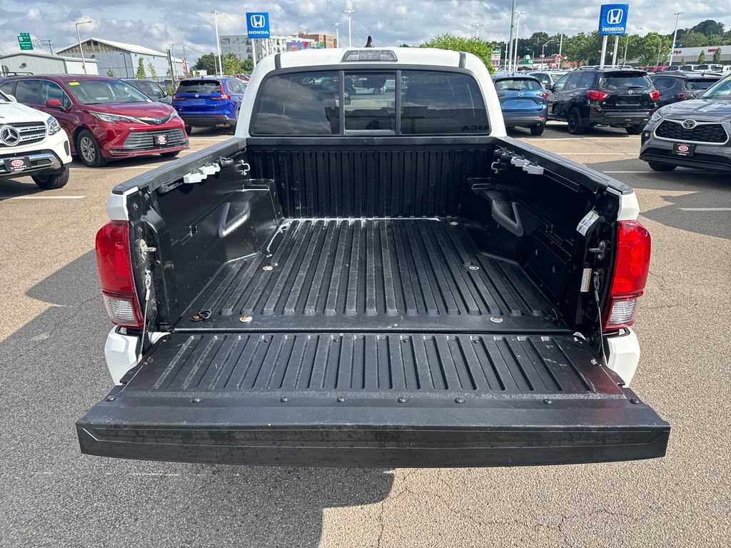 Used 2020 Toyota Tacoma SR AWD/4WD image 7