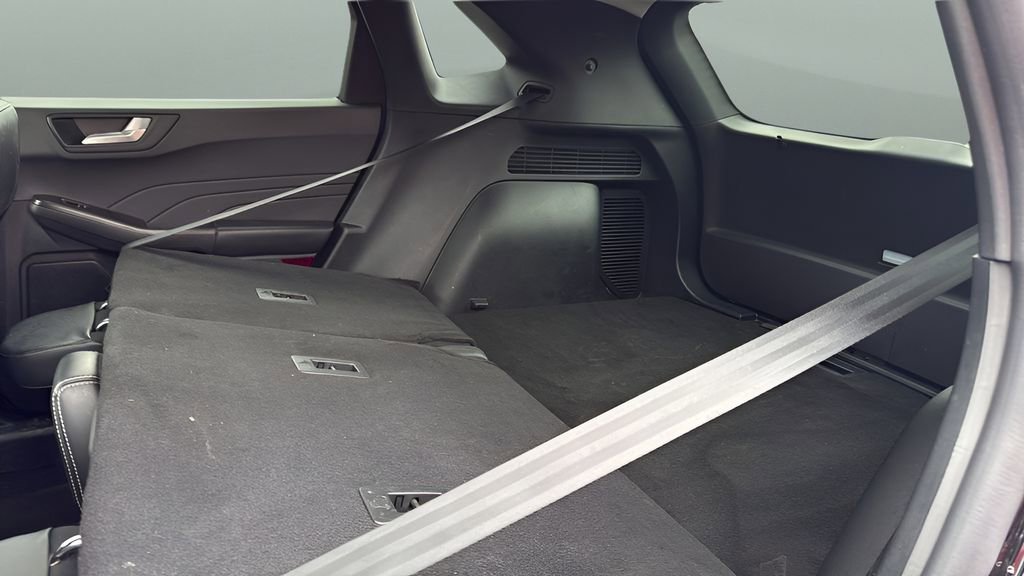 Used 2025 Ford Escape Platinum image 17