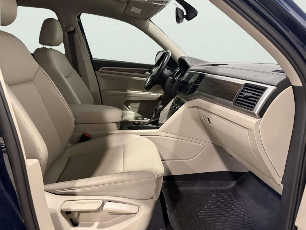 Used 2021 Volkswagen Atlas SE image 30