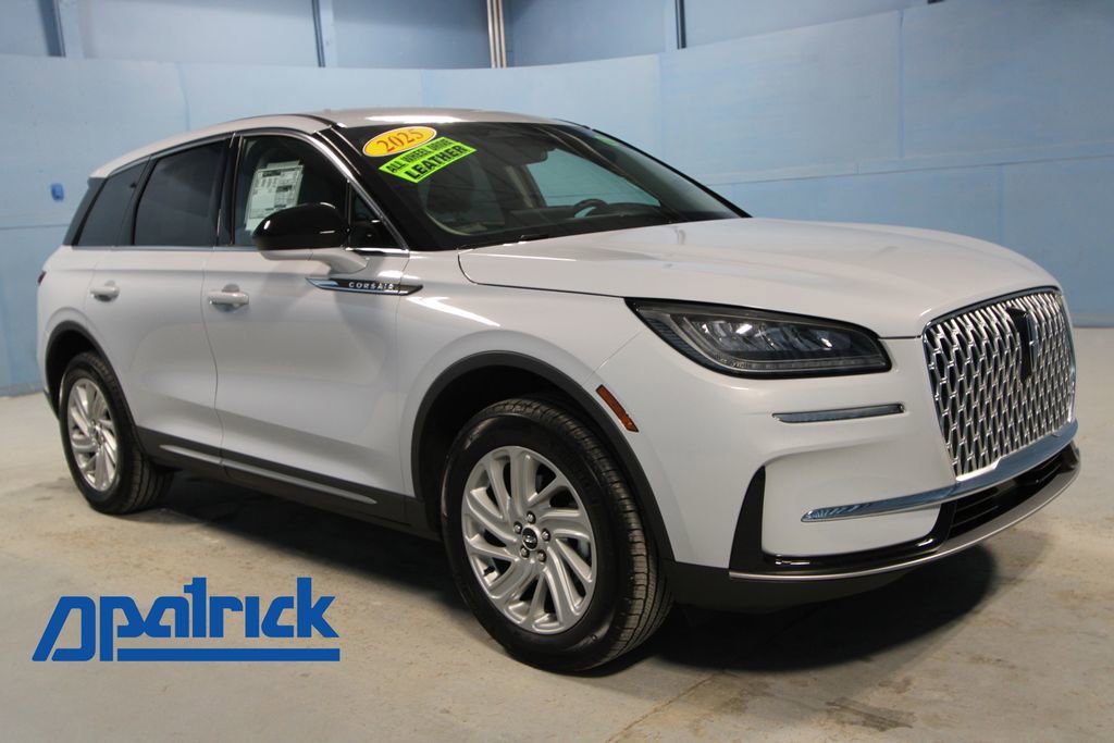 Used 2025 Lincoln Corsair AWD image 1