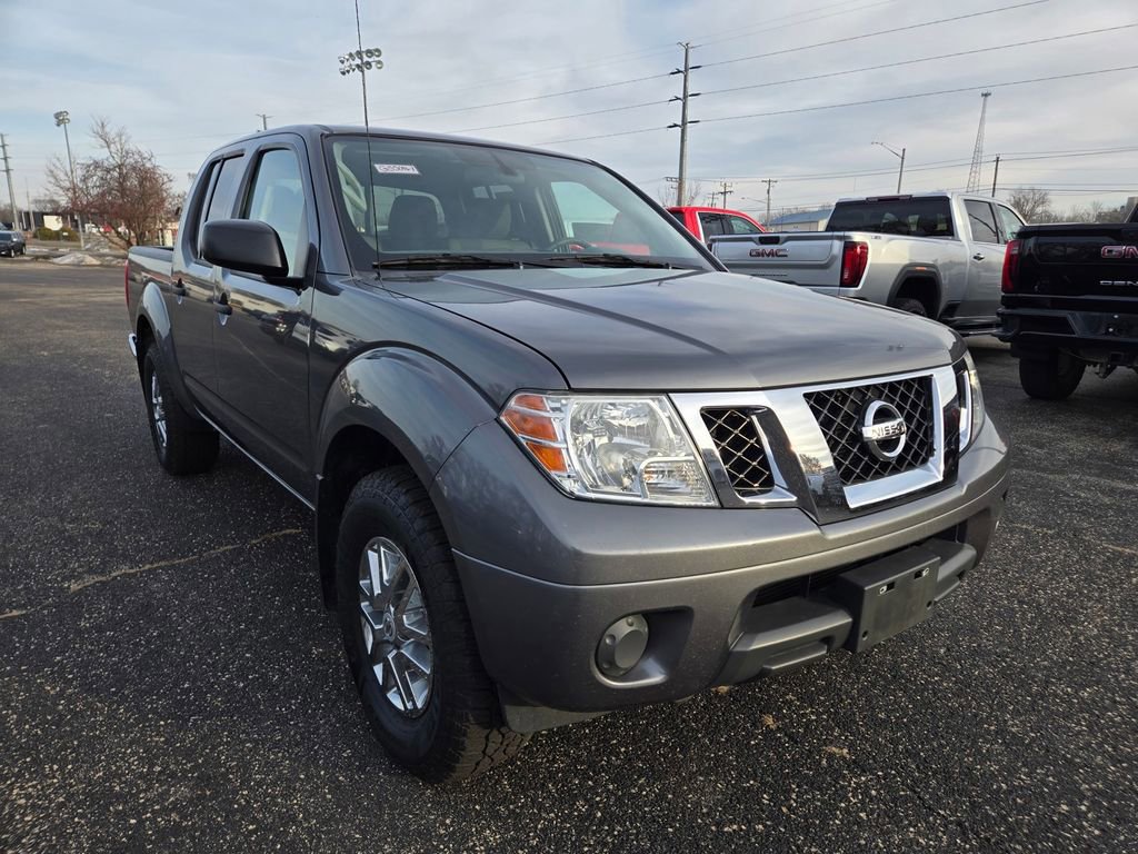 Used 2019 Nissan Frontier SV image 1