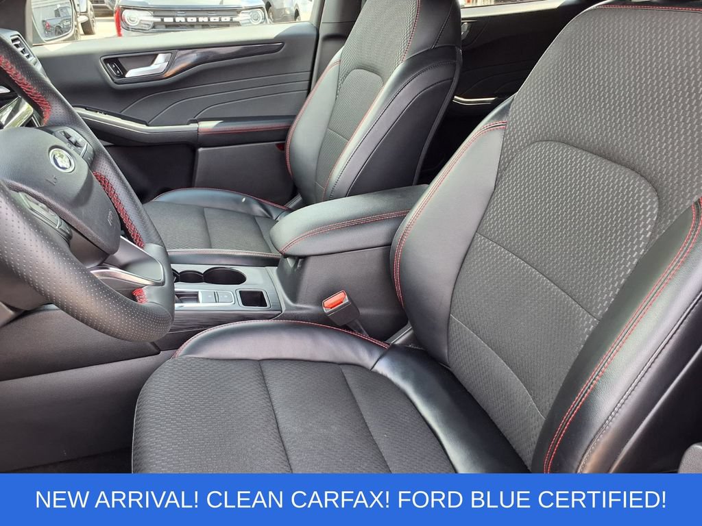 Certified 2023 Ford Escape ST-Line w/ Tech Pack #1 AWD/4WD image 3