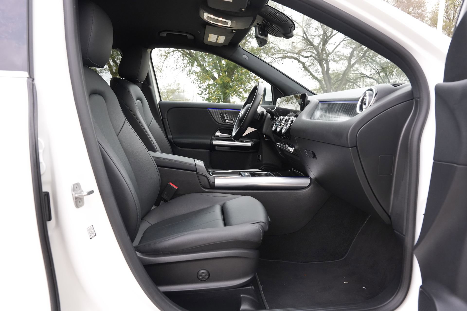 Used 2025 Mercedes-Benz GLA 250 image 25