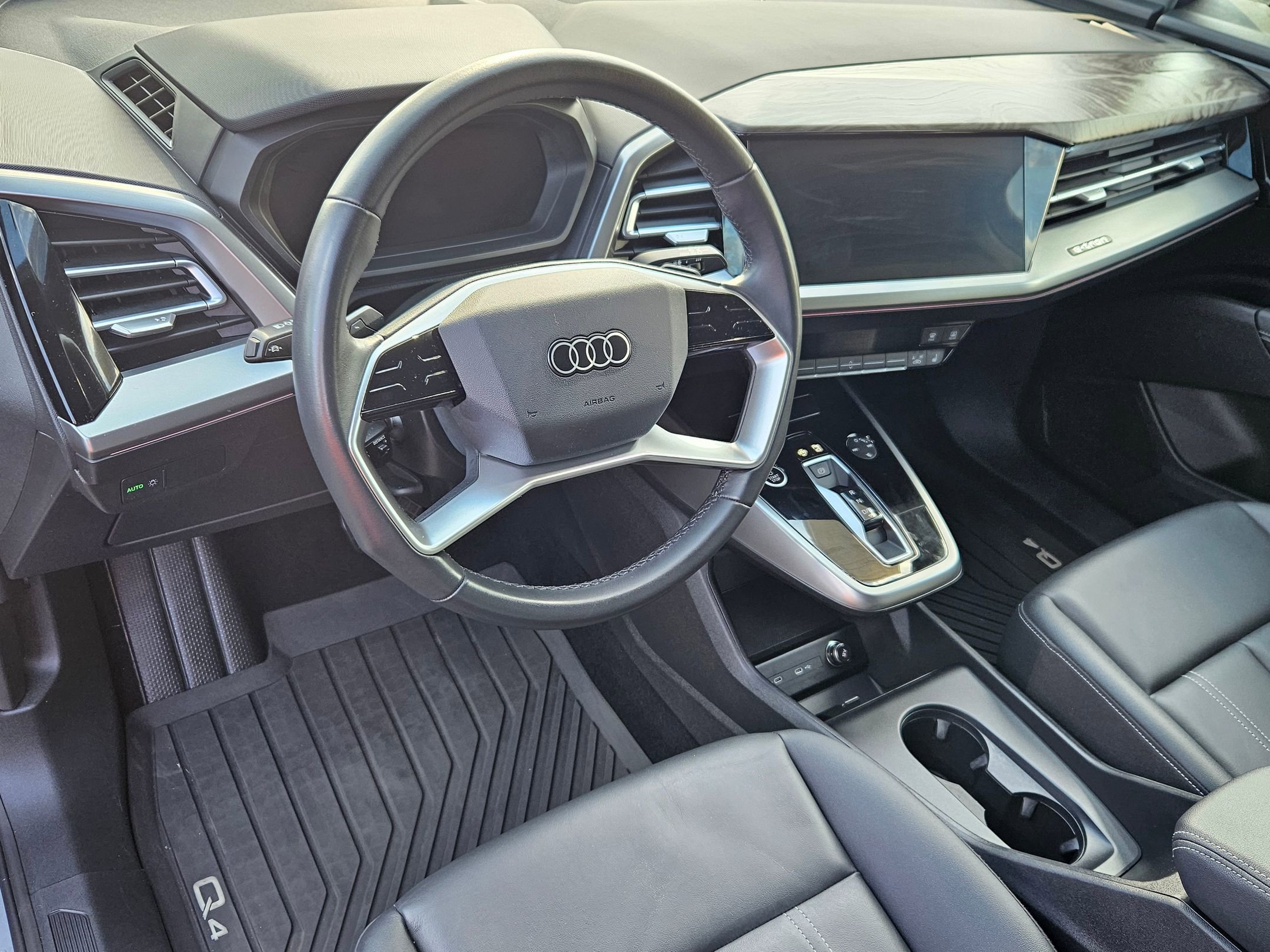 Used 2023 Audi Q4 e-tron Premium Plus w/ Premium Plus AWD/4WD image 12