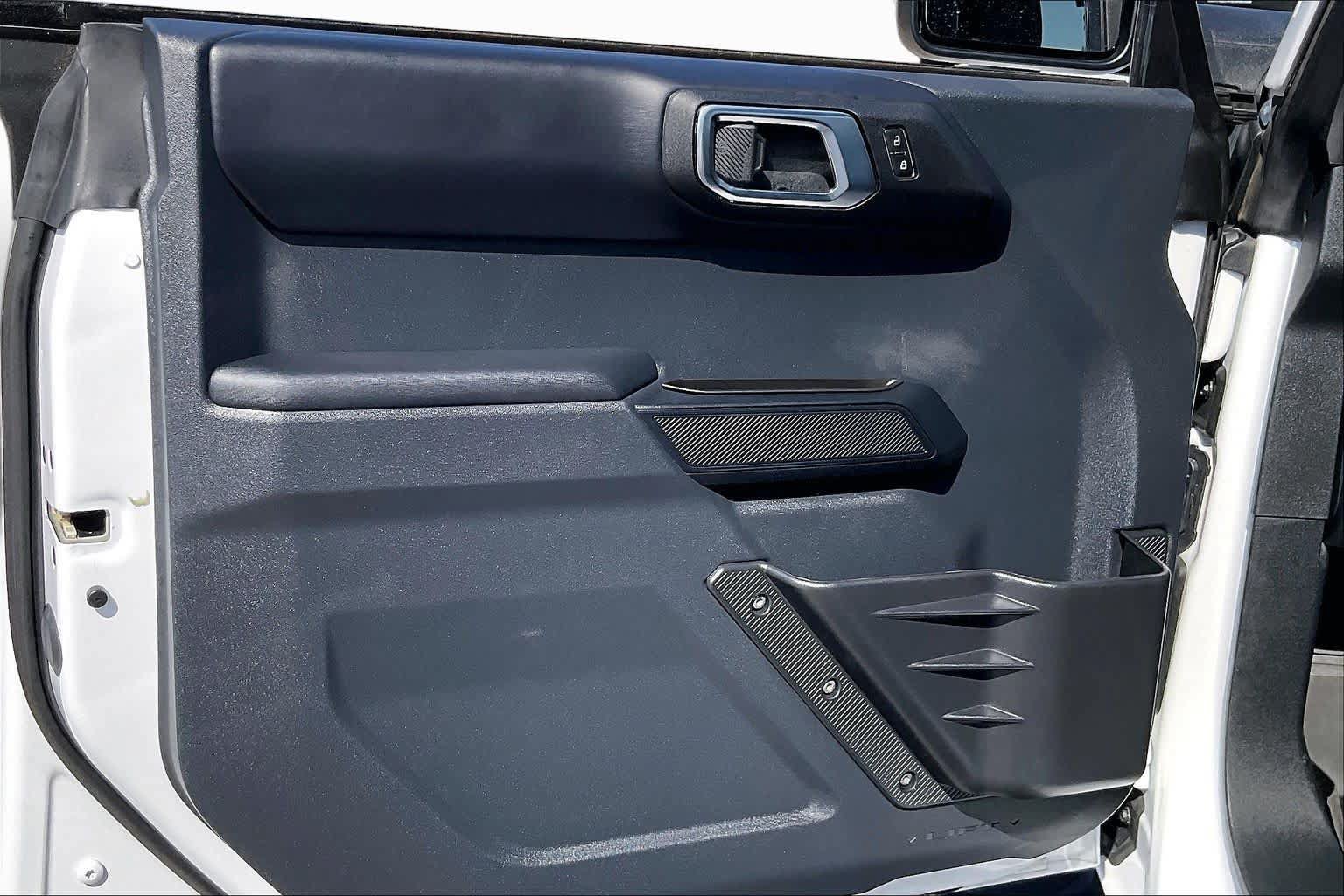 Used 2025 Ford Bronco Outer Banks AWD/4WD image 18