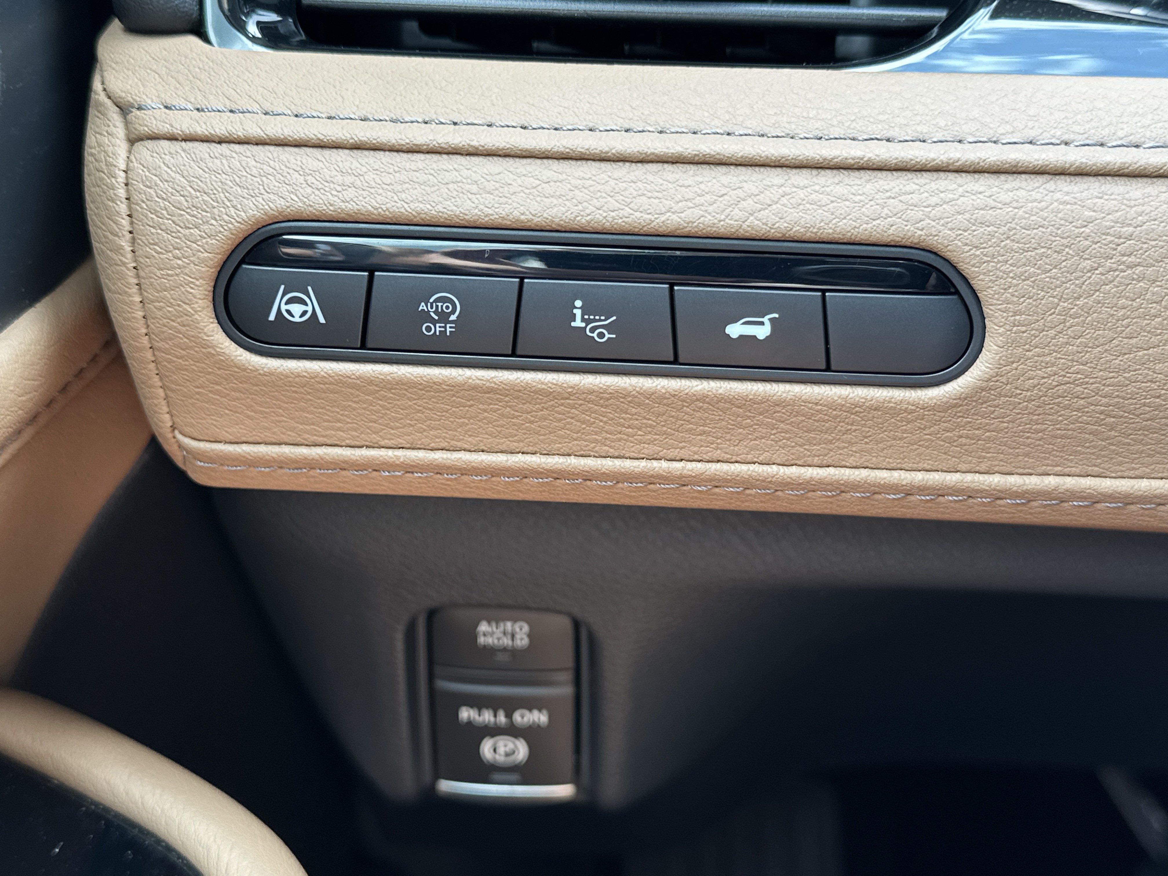 Used 2025 INFINITI QX80 Sensory AWD/4WD image 29