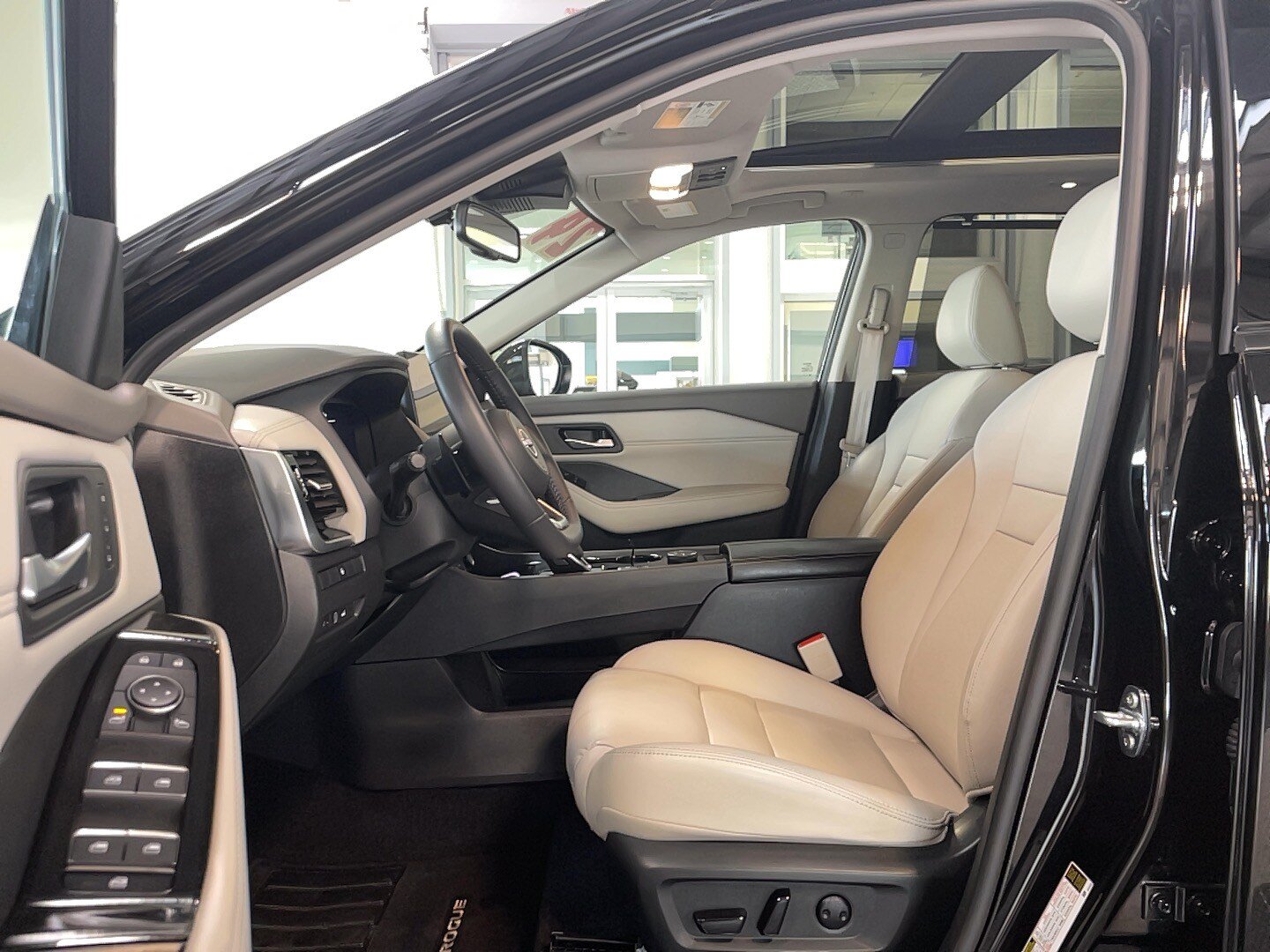 Used 2024 Nissan Rogue SL w/ SL Premium Package AWD/4WD image 6