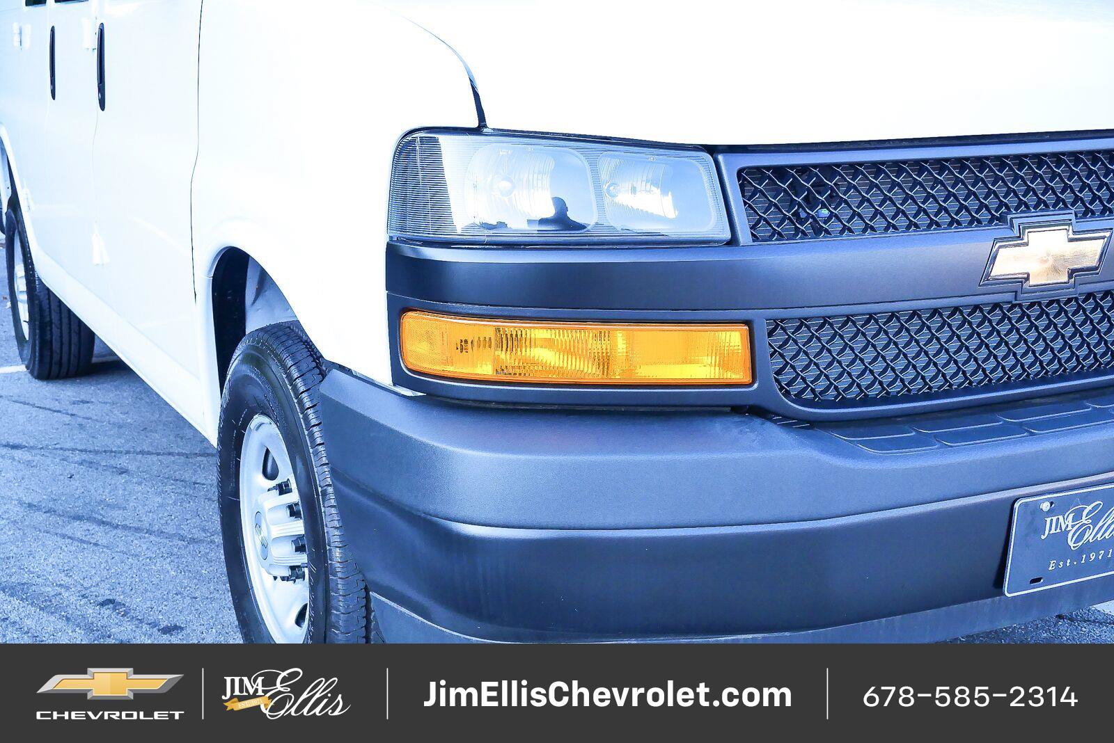 New 2025 Chevrolet Express 2500 w/ Driver Convenience Package RWD image 27