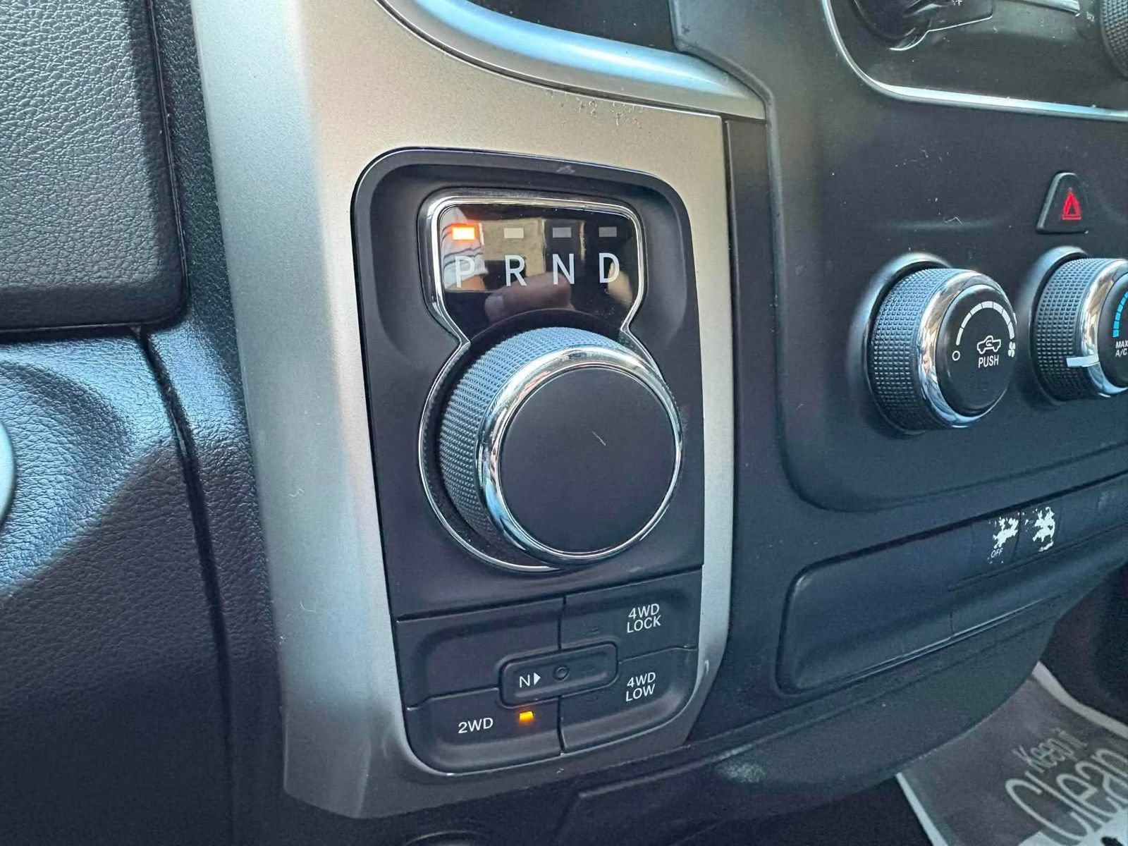 Used 2018 RAM 1500 Classic SLT AWD/4WD image 17