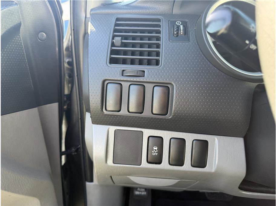 Used 2013 Toyota Tacoma 2WD Access Cab image 25