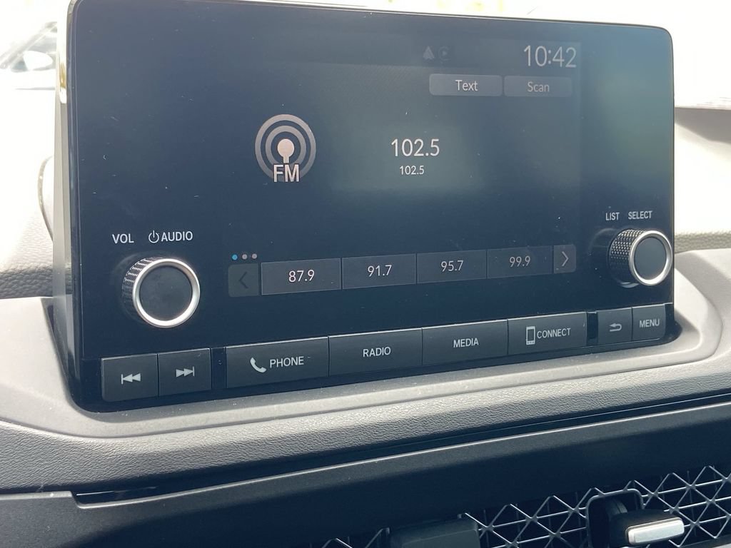 Used 2023 Honda Accord EX image 9