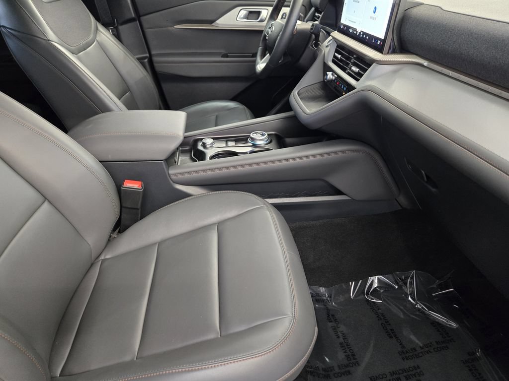 New 2026 Ford Explorer Active w/ Active Comfort Package RWD image 13