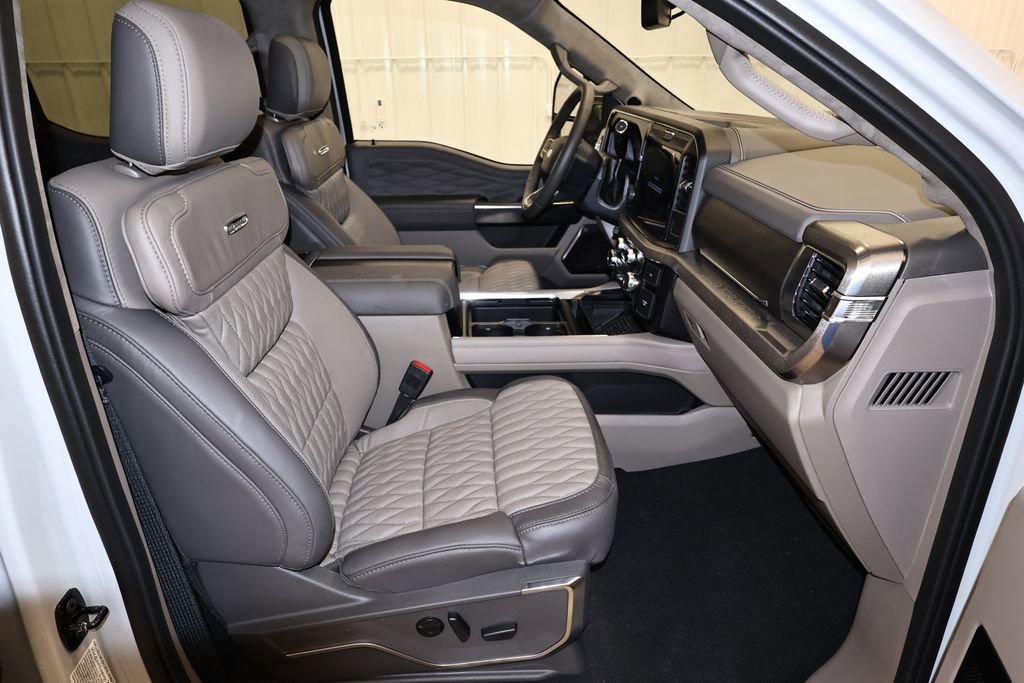 New 2026 Ford F450 Platinum image 17