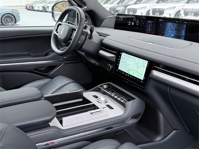 New 2025 Lincoln Navigator Reserve w/ Jet Appearance Package image 7