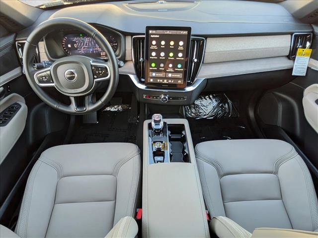 New 2026 Volvo XC90 T8 Plus w/ Protection Package Premier image 18