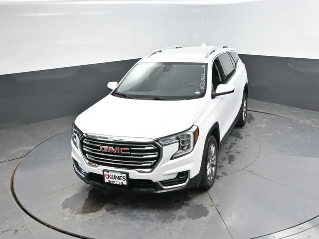 Used 2024 GMC Terrain SLT AWD/4WD image 40