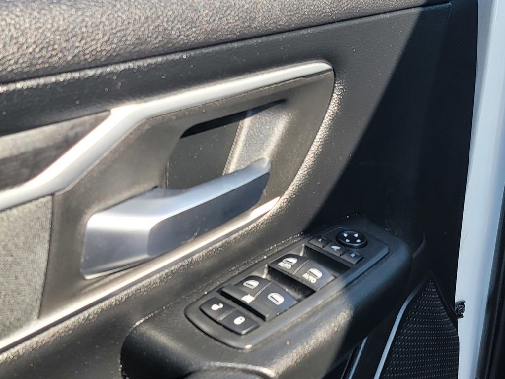 Used 2019 RAM 1500 Big Horn image 16