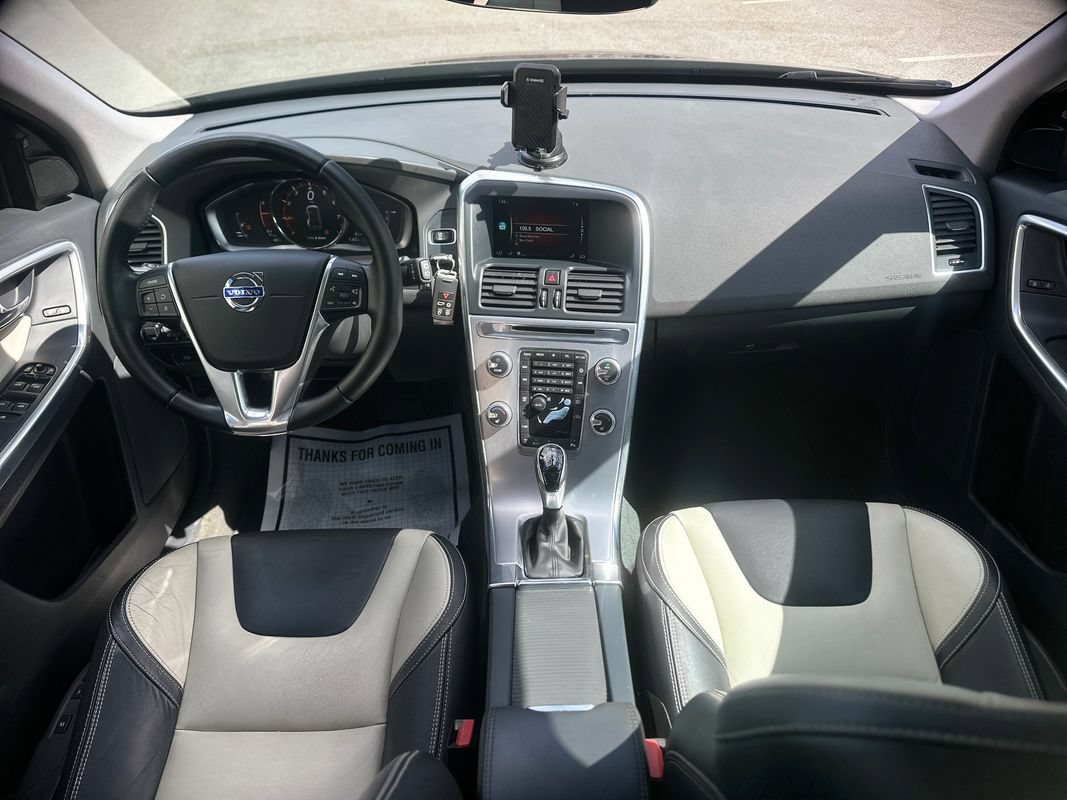 Used 2017 Volvo XC60 T6 Dynamic w/ Preferred Option Package AWD/4WD image 21