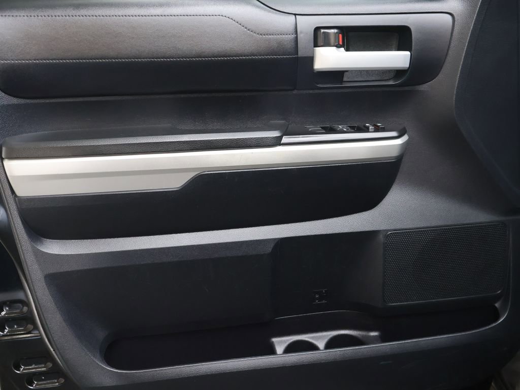 Used 2015 Toyota Tundra Limited w/ Limited Premium Package image 16