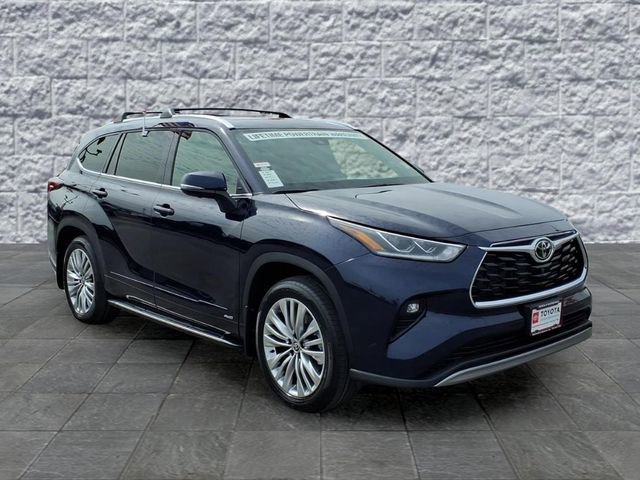 New 2026 Toyota Highlander Platinum image 1
