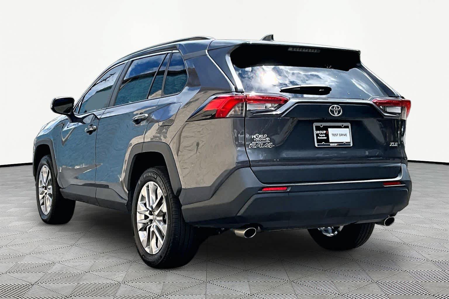 Used 2023 Toyota RAV4 XLE Premium FWD image 12
