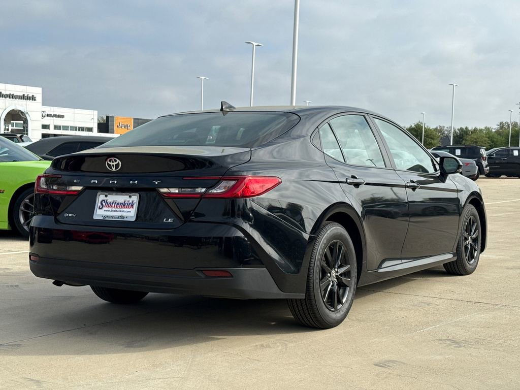 Used 2025 Toyota Camry LE image 8