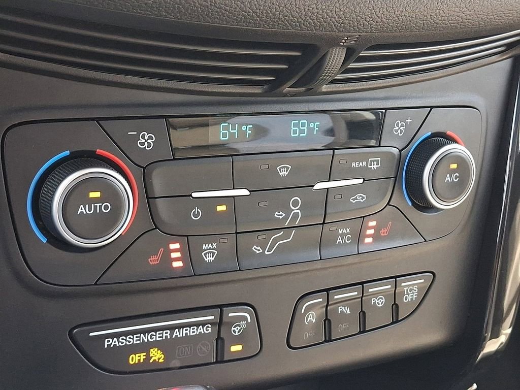 Certified 2018 Ford Escape Titanium w/ Ford Safe & Smart Package image 16