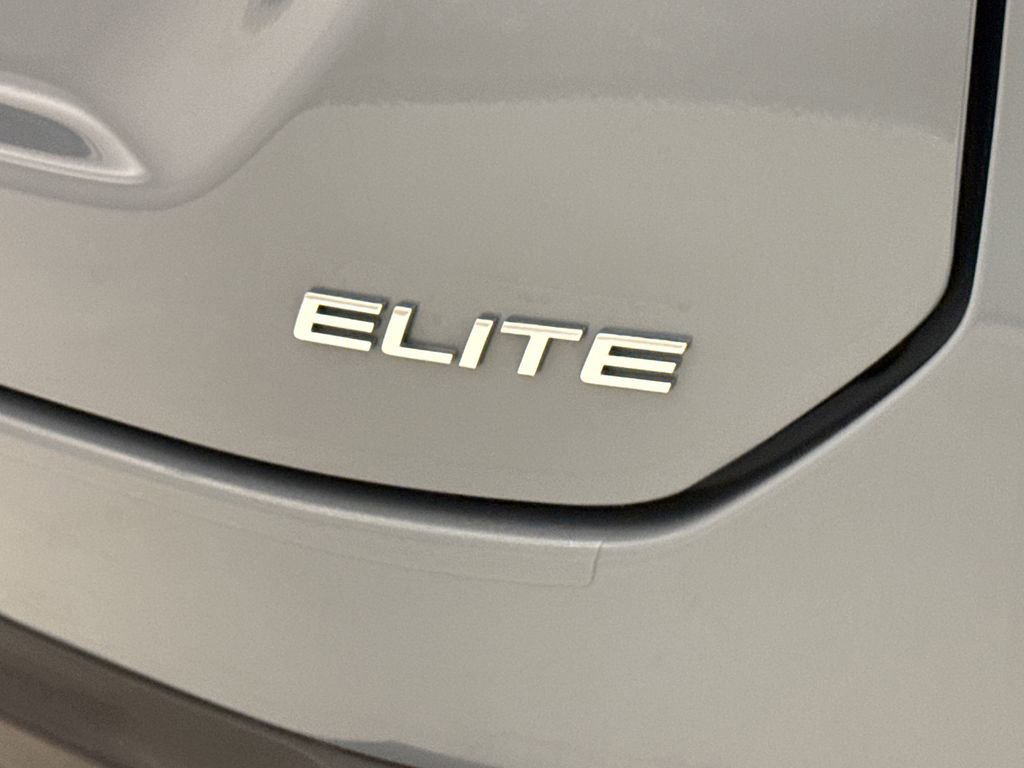 Certified 2025 Honda Pilot Elite image 10