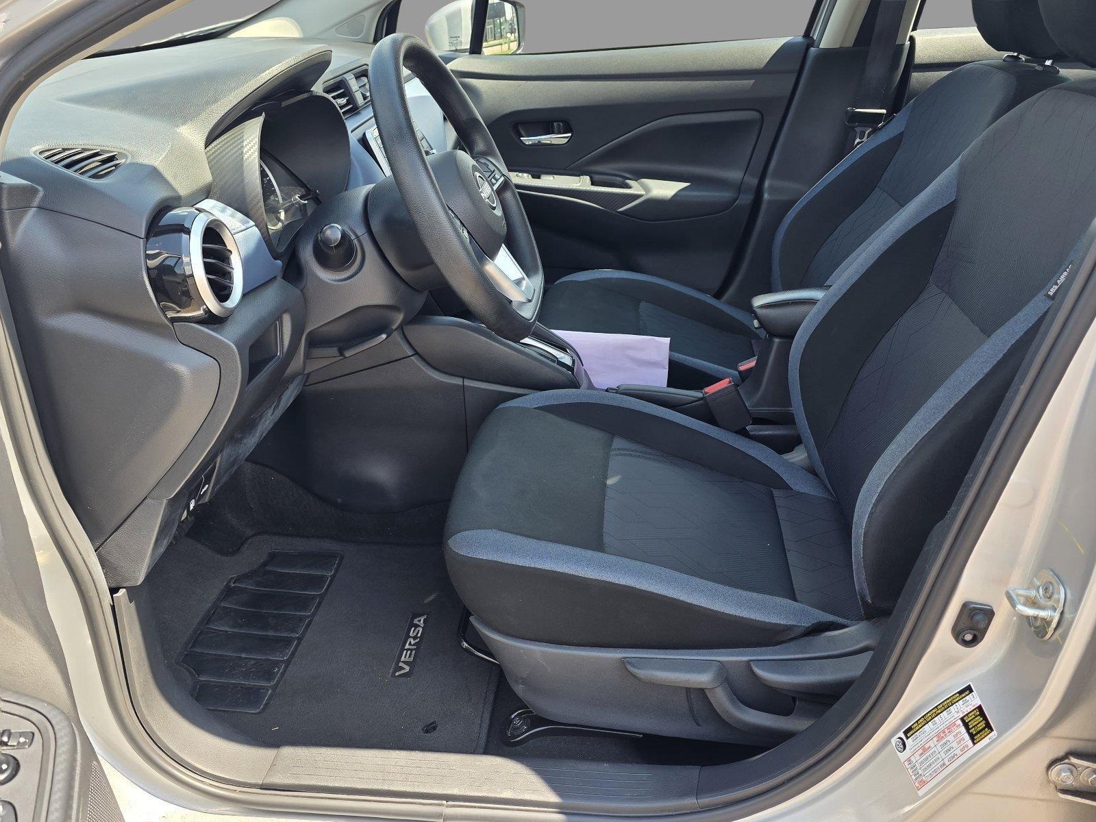 Used 2025 Nissan Versa SV FWD image 18