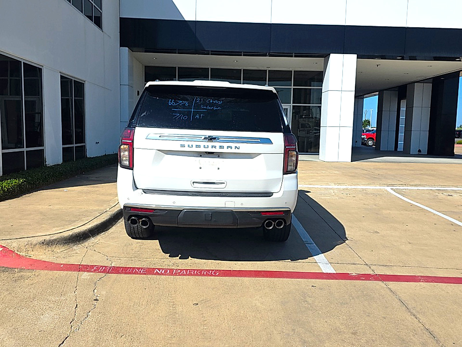 Used 2021 Chevrolet Suburban High Country RWD image 14