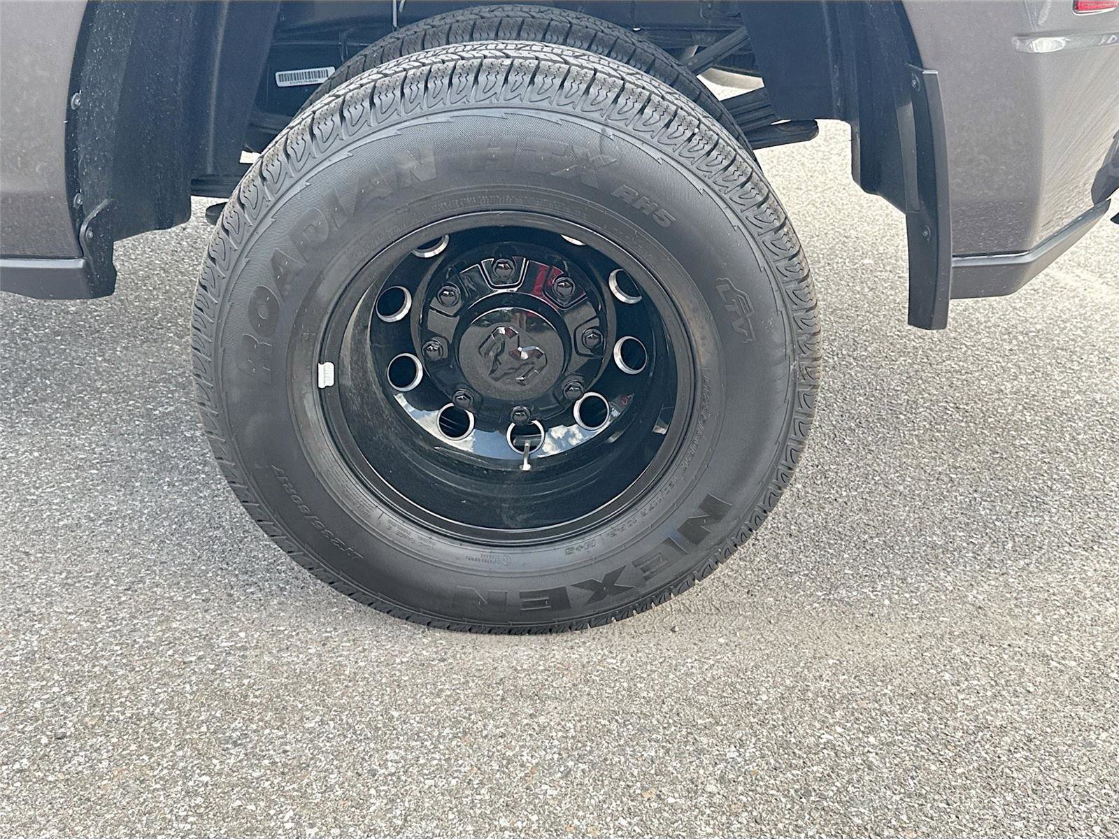 Used 2024 RAM 3500 Big Horn w/ Night Edition image 23