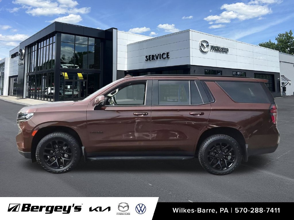 Used 2022 Chevrolet Tahoe RST w/ Luxury Package AWD/4WD image 17