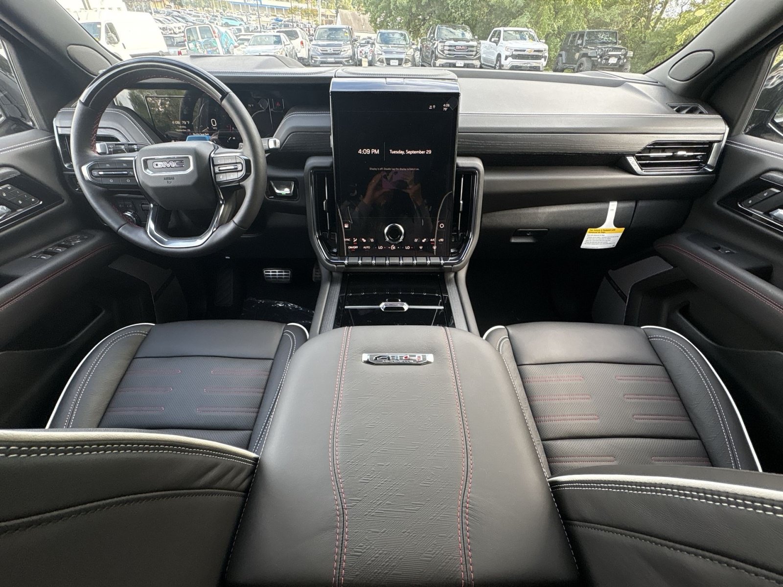 New 2026 GMC Yukon AT4 Ultimate AWD/4WD image 21