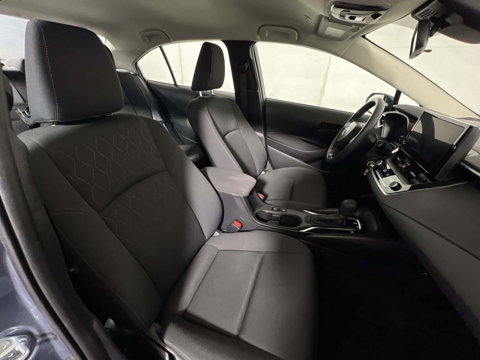 Used 2024 Toyota Corolla LE FWD image 23