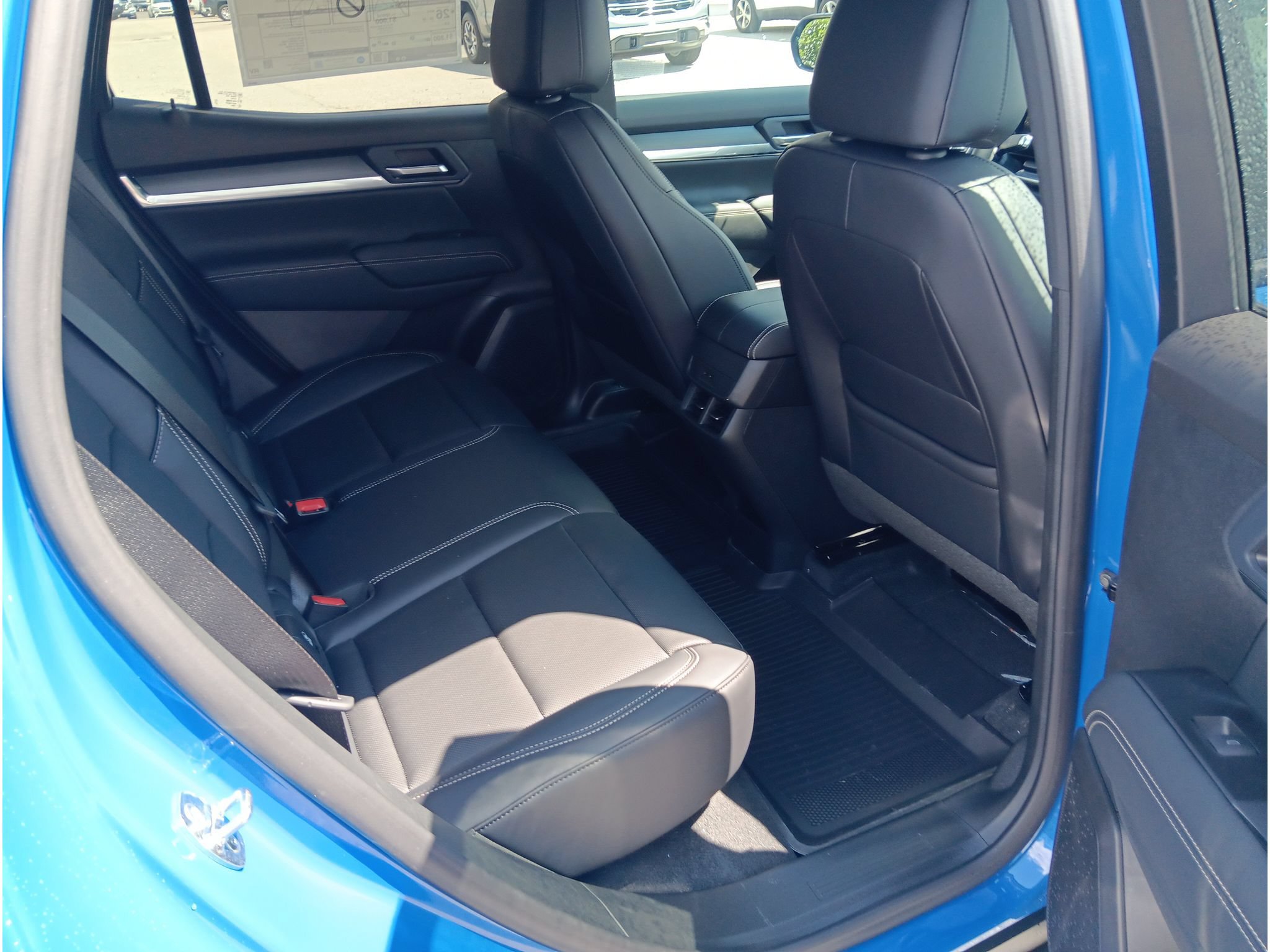 New 2027 GMC Terrain Elevation w/ Elevation Premium Package FWD image 15