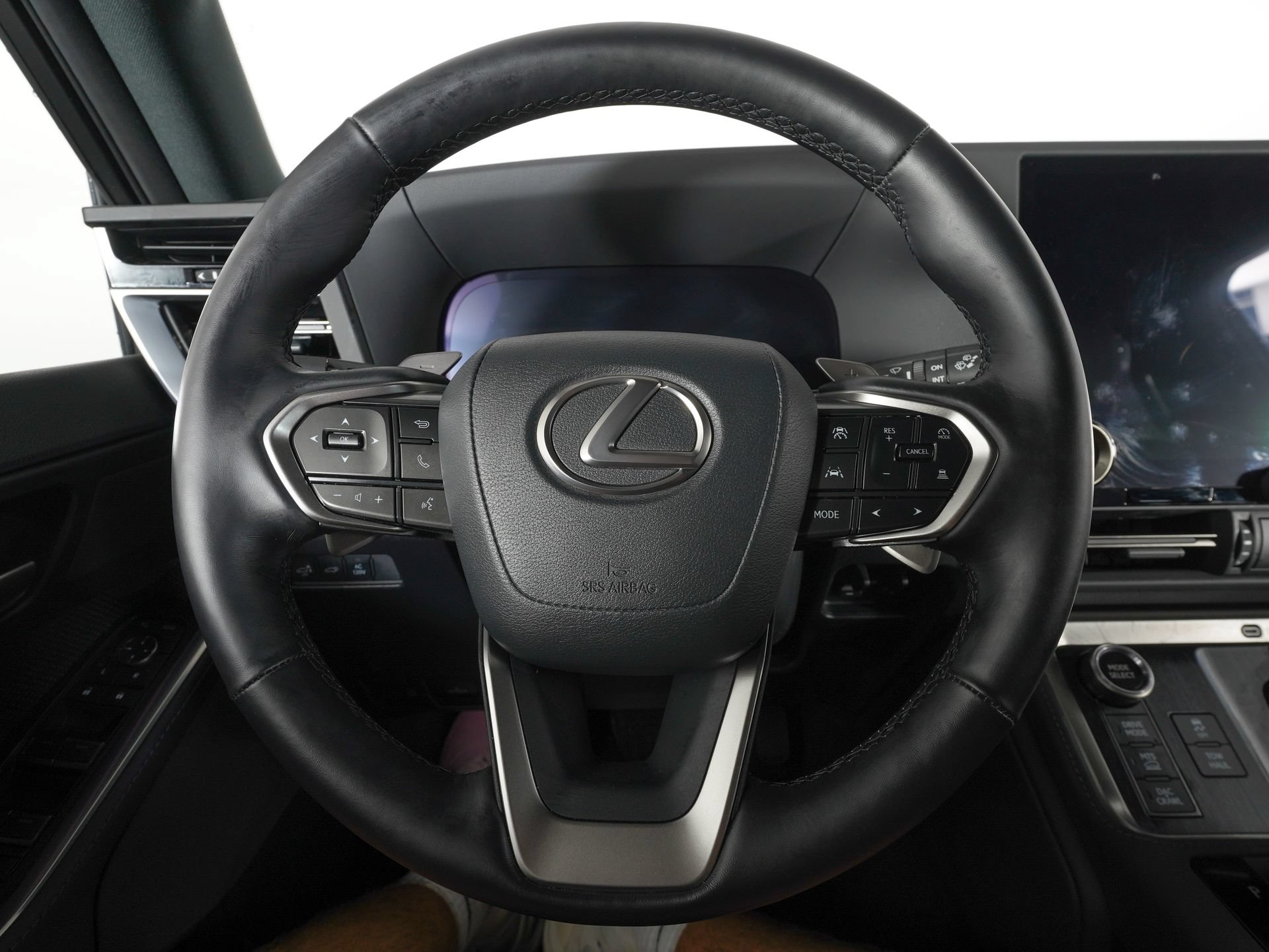 Used 2024 Lexus GX 550 AWD/4WD image 18