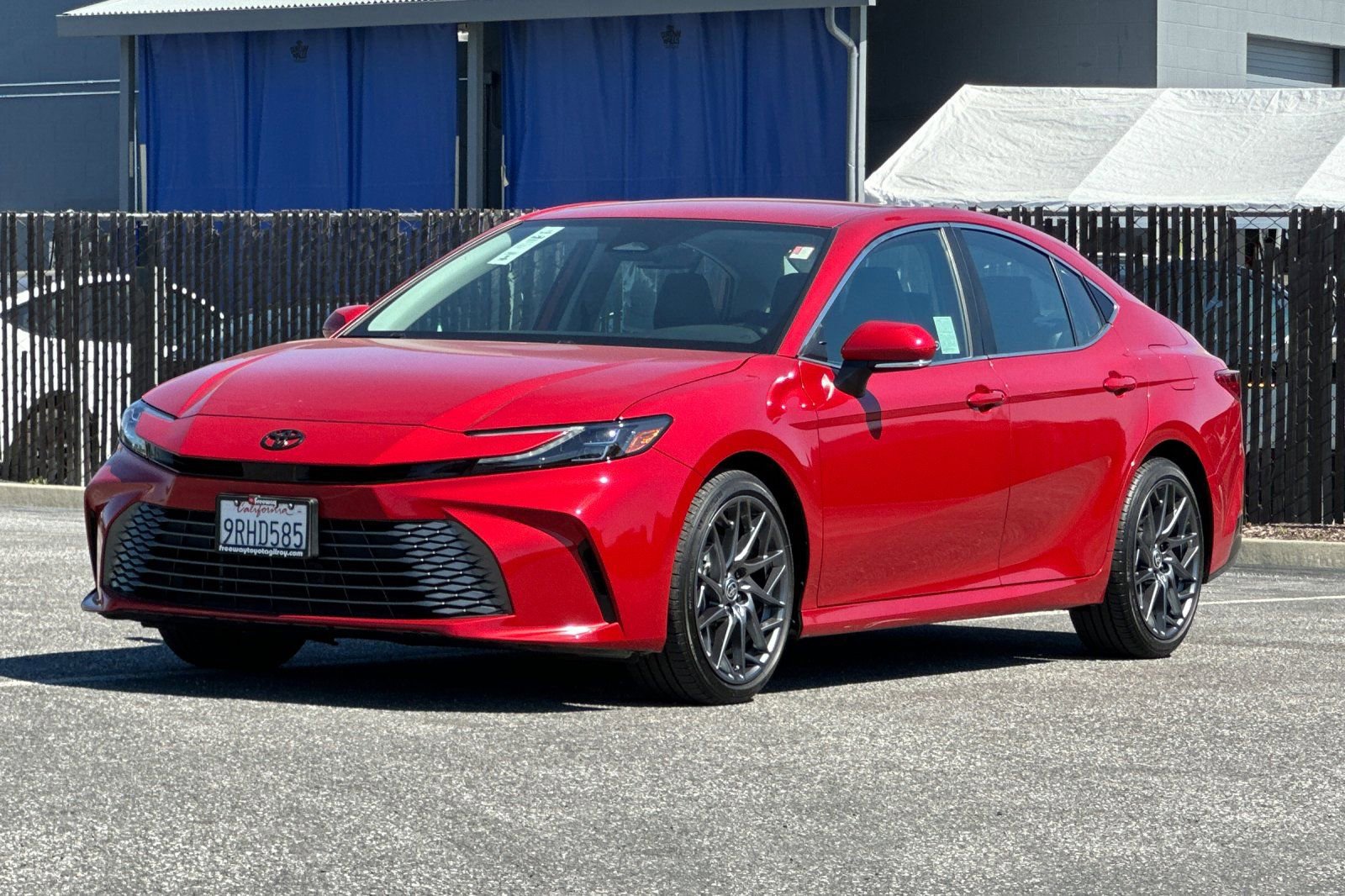 Used 2025 Toyota Camry XLE image 9