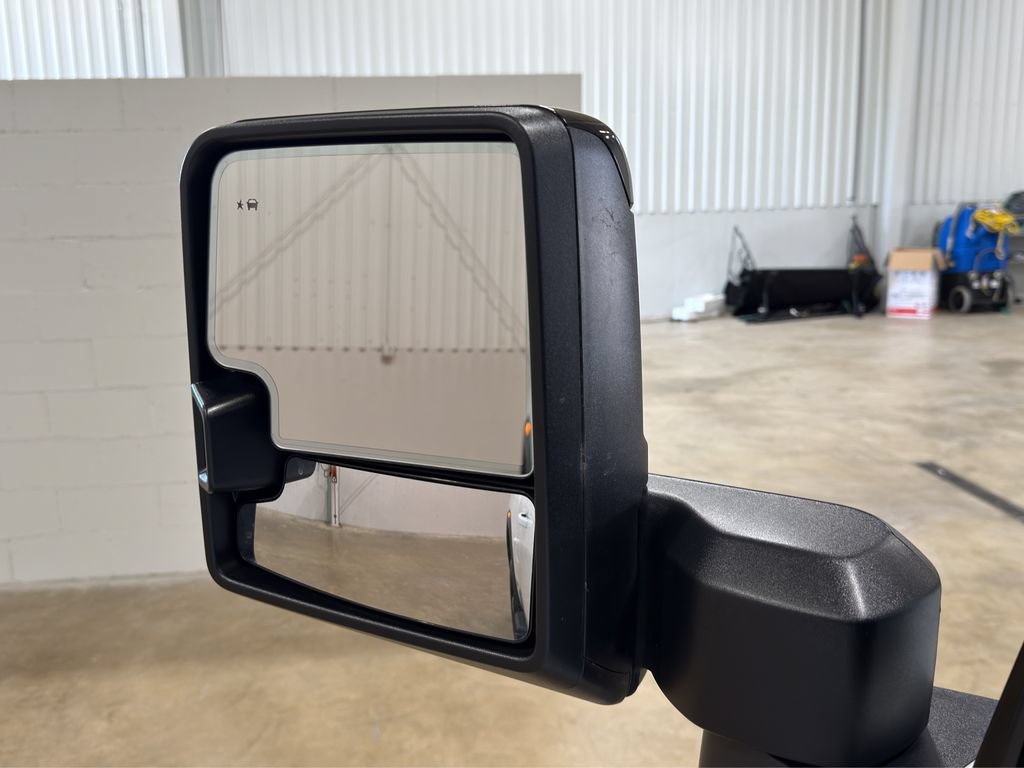 Used 2025 GMC Sierra 2500 AT4 AWD/4WD image 24
