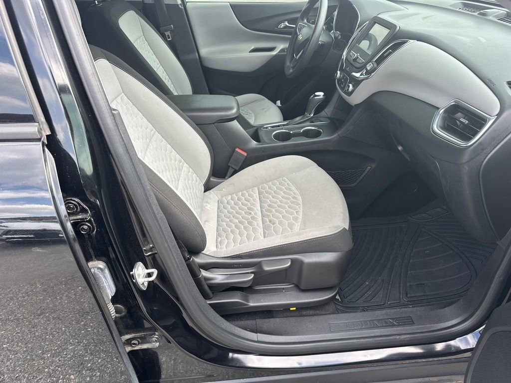 Used 2018 Chevrolet Equinox LS FWD image 13