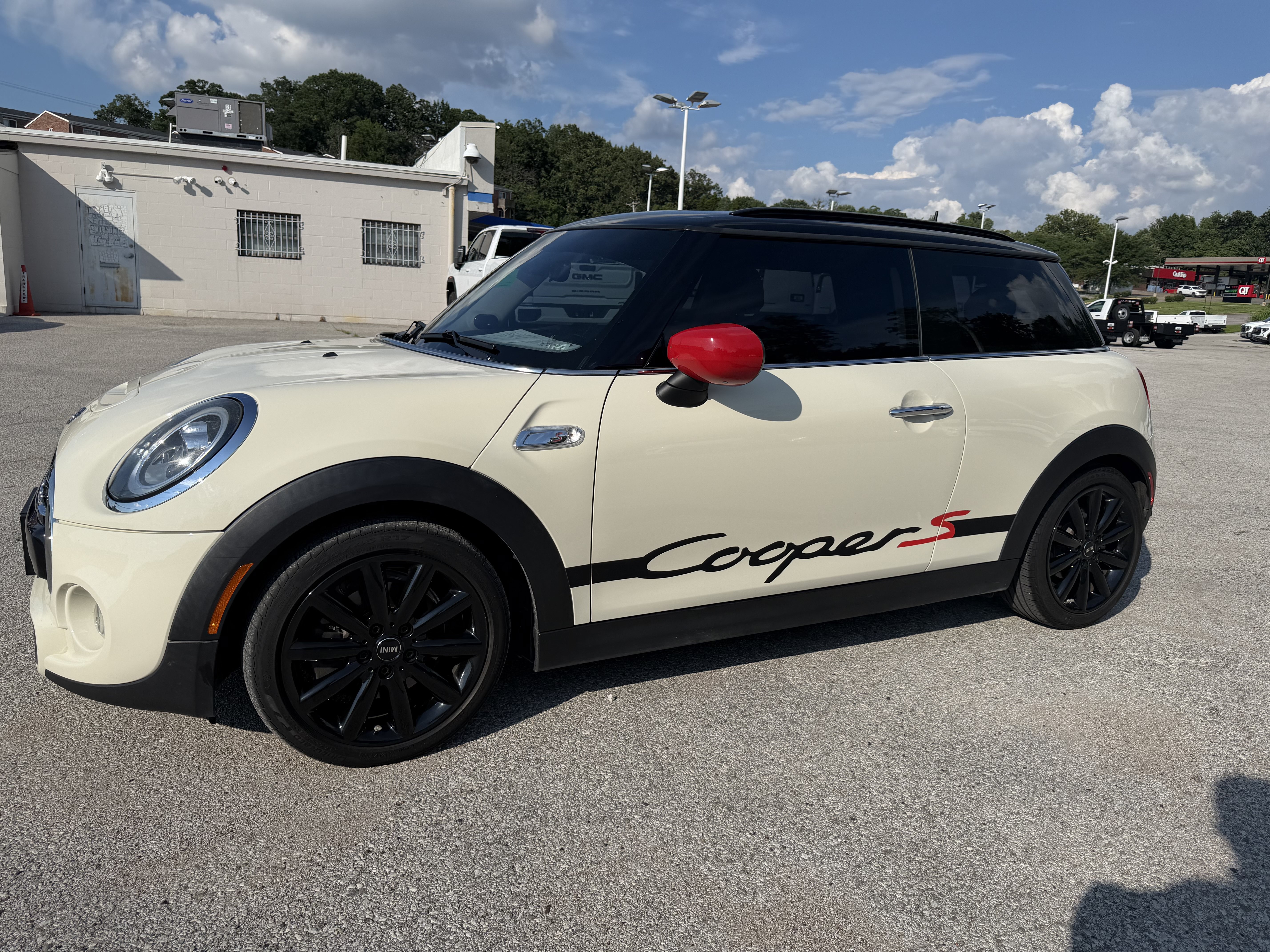 Used 2021 MINI Cooper S w/ 6.5" Touchscreen Package FWD image 3