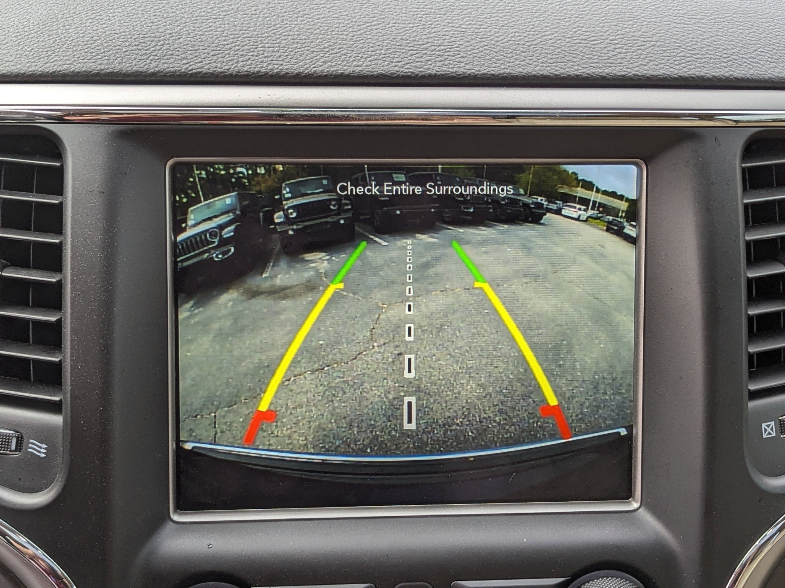 Used 2018 Jeep Grand Cherokee Limited image 25