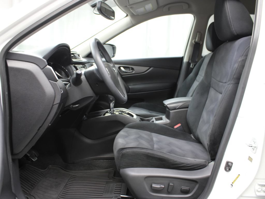 Used 2015 Nissan Rogue SV AWD/4WD image 14