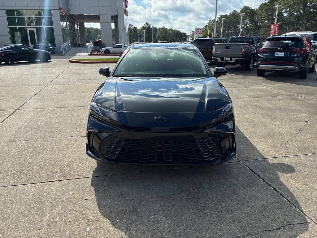 New 2026 Toyota Camry Hybrid FWD image 10