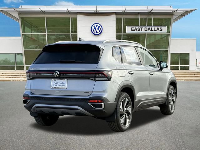 New 2026 Volkswagen Taos SE image 3