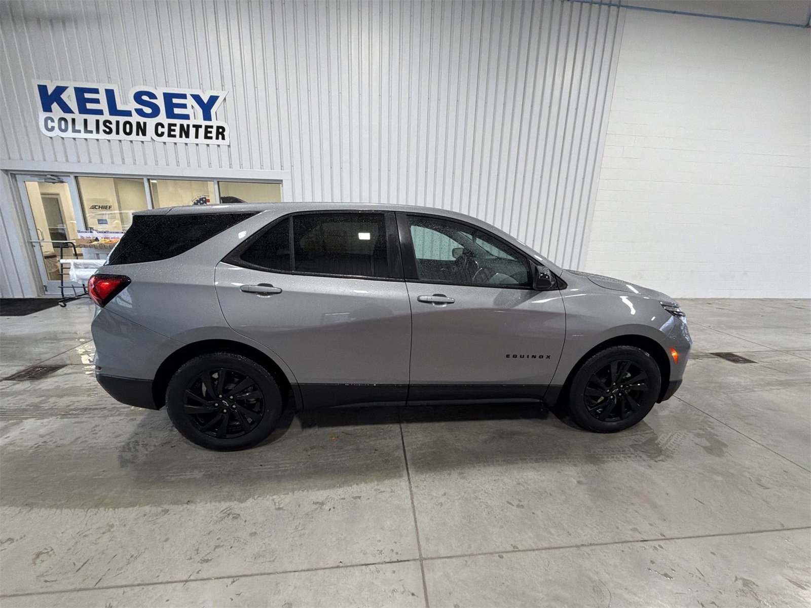 Used 2024 Chevrolet Equinox LS w/ LS Convenience Package image 9