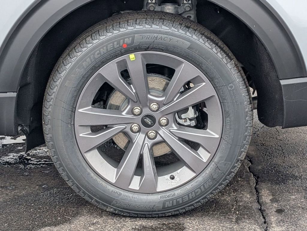 New 2026 Ford Explorer Active w/ Active Comfort Package image 17