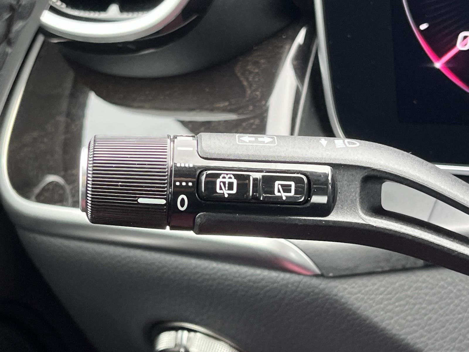 Certified 2025 Mercedes-Benz GLC 300 image 32