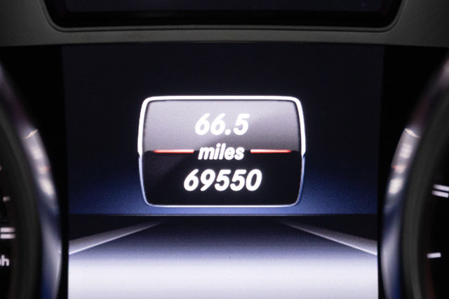 Used 2015 Mercedes-Benz SL 63 AMG w/ Driver Assistance Package image 91